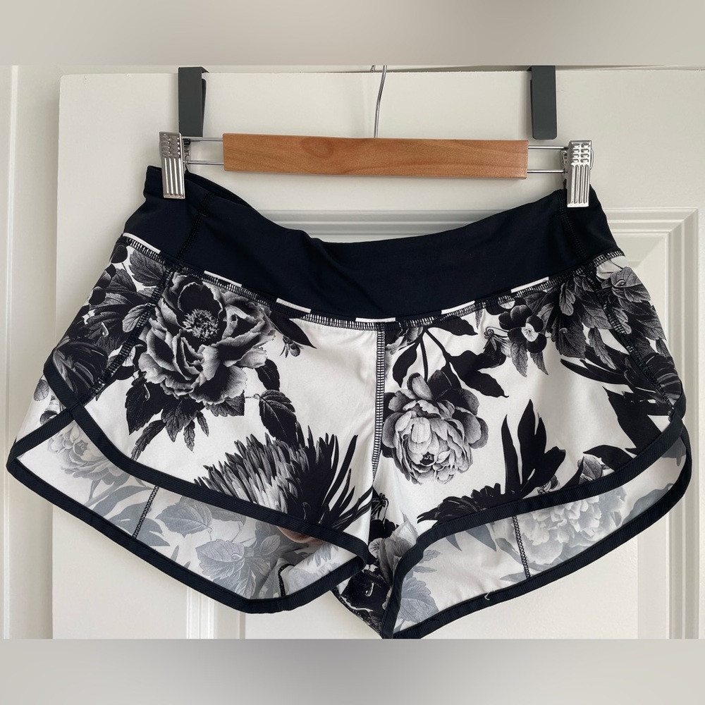 Lululemon Speed Up low rise 2.5”  RARE  EUC Sz 6 Run Workout Women’s